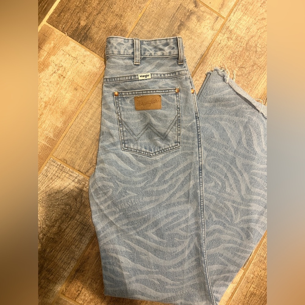 Wrangler Meow Laser Tiger Print Wanderer Jeans High Rise Flare Size 27 x 34 - Picture 13 of 13